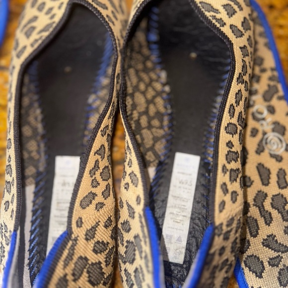 Rothy's Leopard Print Flats with Blue Trim Sz 9.5 - Picture 3 of 6